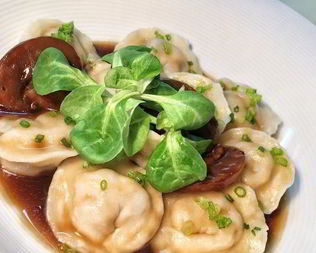 Пельмени с рыбой и белыми грибами