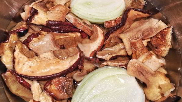 пельмени с рыбой и белыми грибами