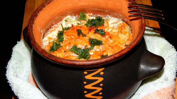 пельмени в сметане в горшочке