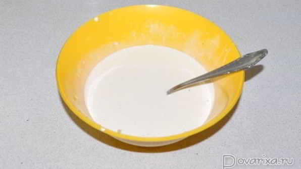 запеченные пельмени с грибами и соусом