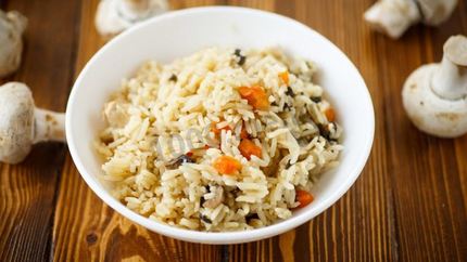 Грибной плов с шампиньонами