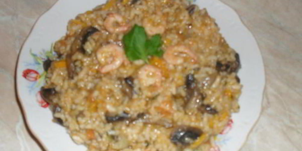 Рецепт паэльи с креветками и грибами