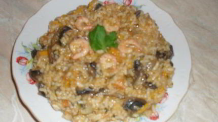 Паэлья с креветками и грибами