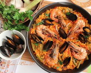 Паэлья с морепродуктами