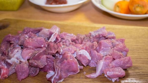 плов из перловки в мультиварке с мясом