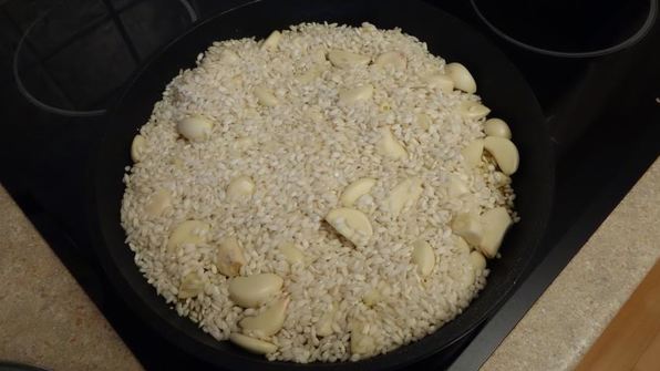 плов с чесноком