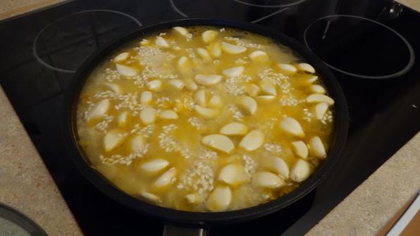 плов с чесноком