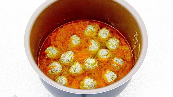 плов с фрикадельками в мультиварке