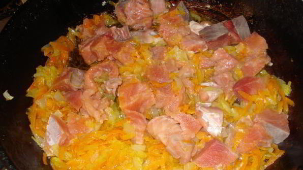 плов с горбушей