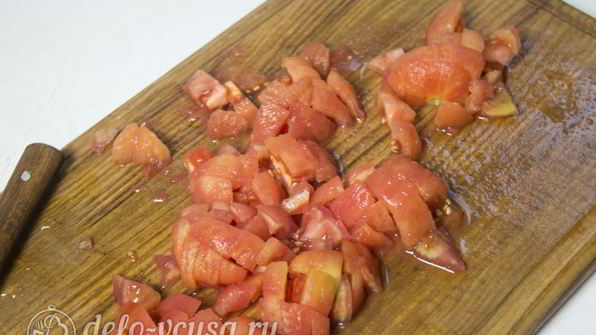 плов с говядиной и помидорами