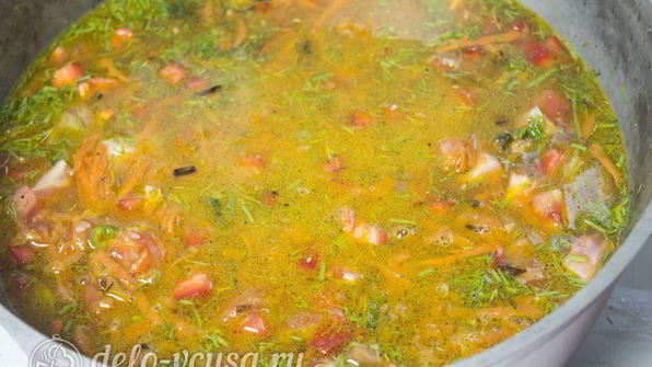 плов с говядиной и помидорами