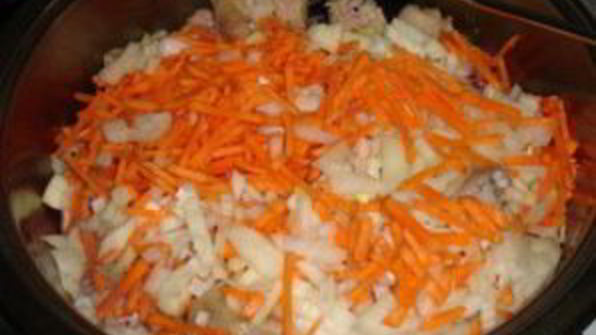 плов с курицей и изюмом