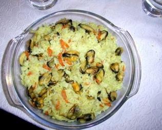 Плов с рыбой и мидиями