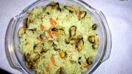 Плов с рыбой и мидиями