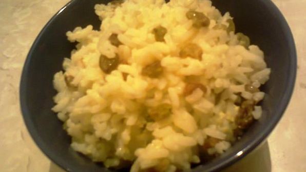 плов с яйцом