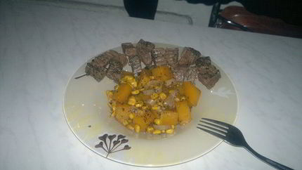 Быстрое рагу из тыквы и кукурузы и говядина тушеная в прованских травах