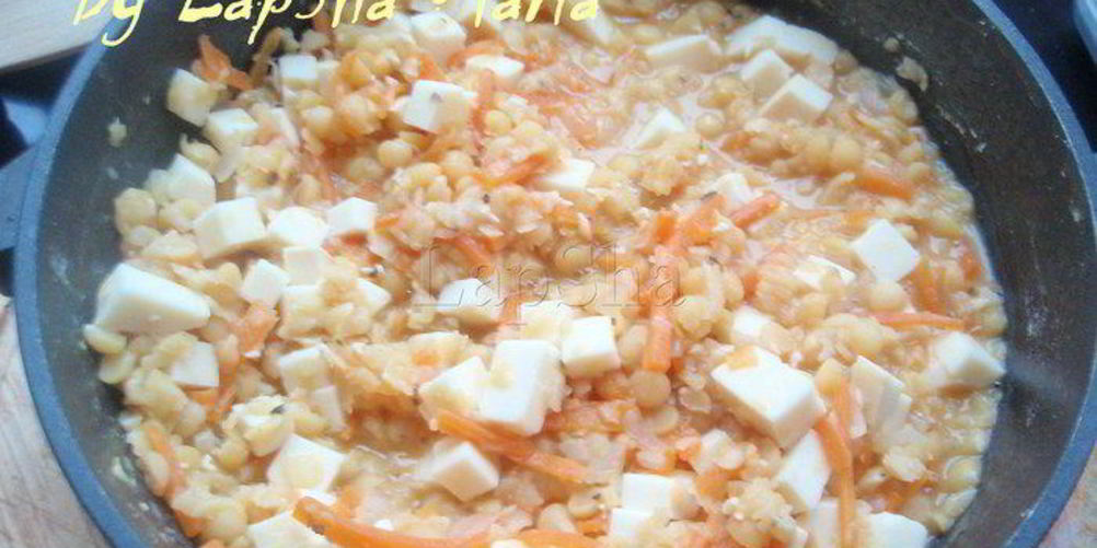 Рецепт горохового рагу с копченым сыром без мяса