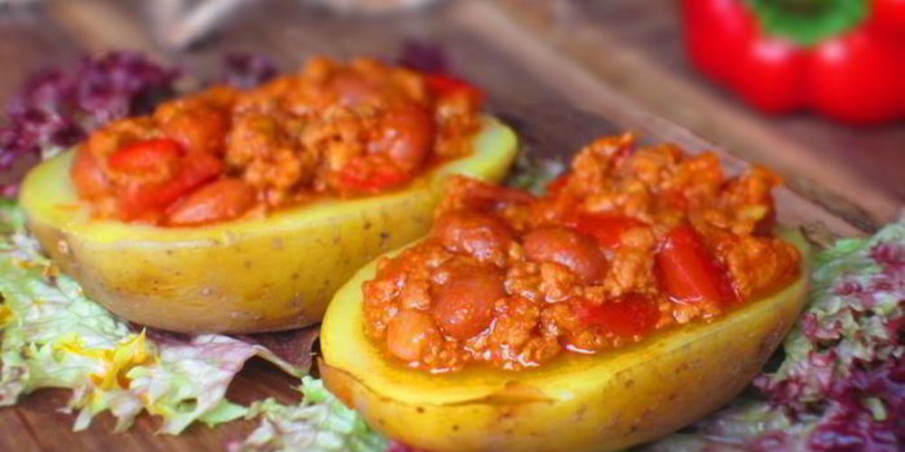 Рецепт картофеля, фаршированного мясным рагу с фасолью