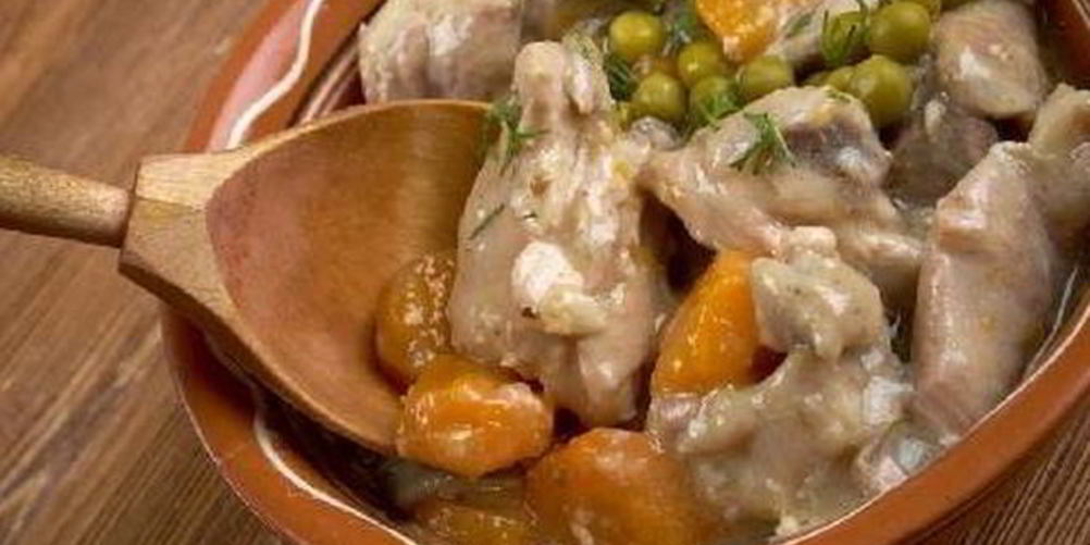 Рецепт куриного фрикасе с горошком