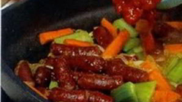 марокканское рагу с колбасками