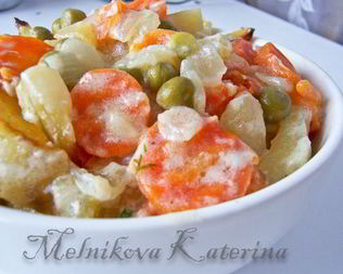 Овощное рагу под белым соусом Аллеманд