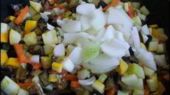 овощное рагу с баклажанами и кабачками