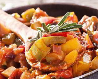 Овощное рагу с кабачками