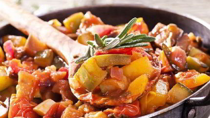 Овощное рагу с кабачками