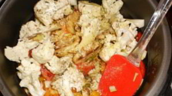 овощное рагу с цветной капустой в мультиварке