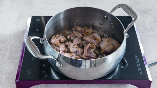 папарделле с соусом-рагу из курицы