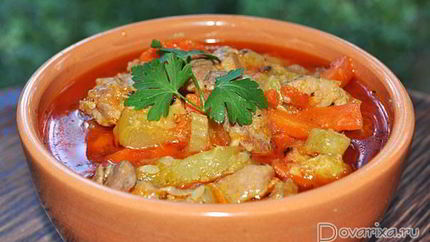 Рагу из свинины с кабачками