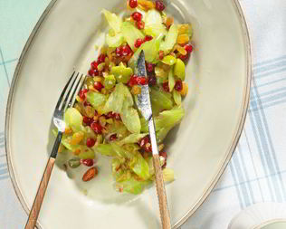 Весенняя капоната с оливками и гранатом