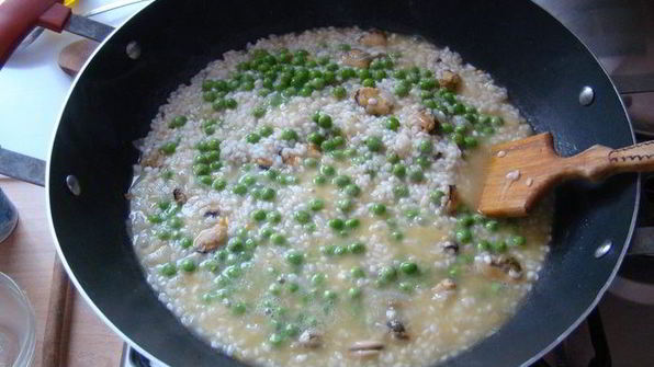 ризотто с горошком с мидиями