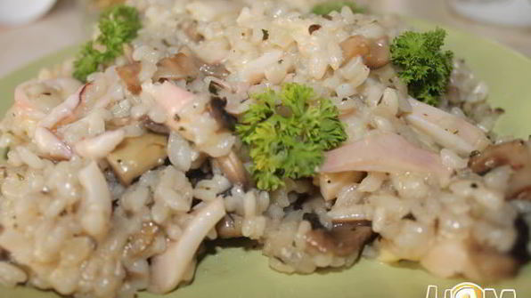 ризотто с кальмарами и шампиньонами