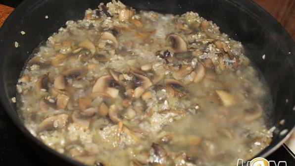 ризотто с кальмарами и шампиньонами