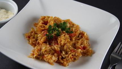 Ризотто с луком-пореем и помидорами