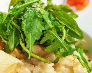 Ризотто с рукколой и козьим сыром