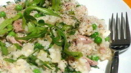 Ризотто с тунцом и руколой