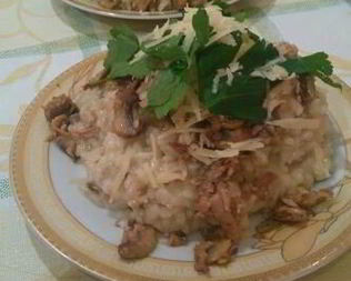 Ризотто с тунцом и шампиньонами