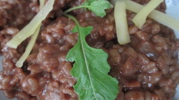 шоколадное ризотто с беконом и руколой