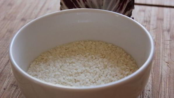 свекольный ризотто с цикорием