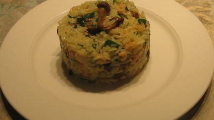 Зеленое ризотто с опятами и креветками