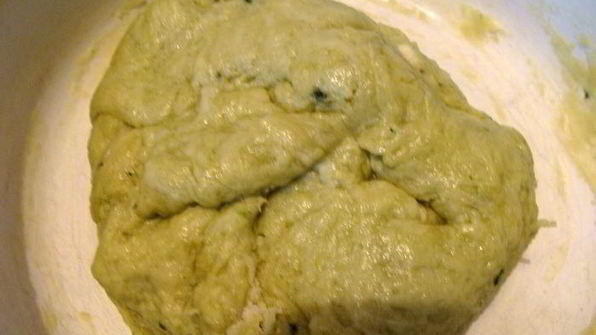 дорада под пармезаном со сливочно-шпинатной начинкой