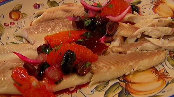 форель со свекольно-цитрусовой сальсой