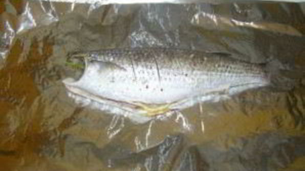 кефаль, запеченная в фольге
