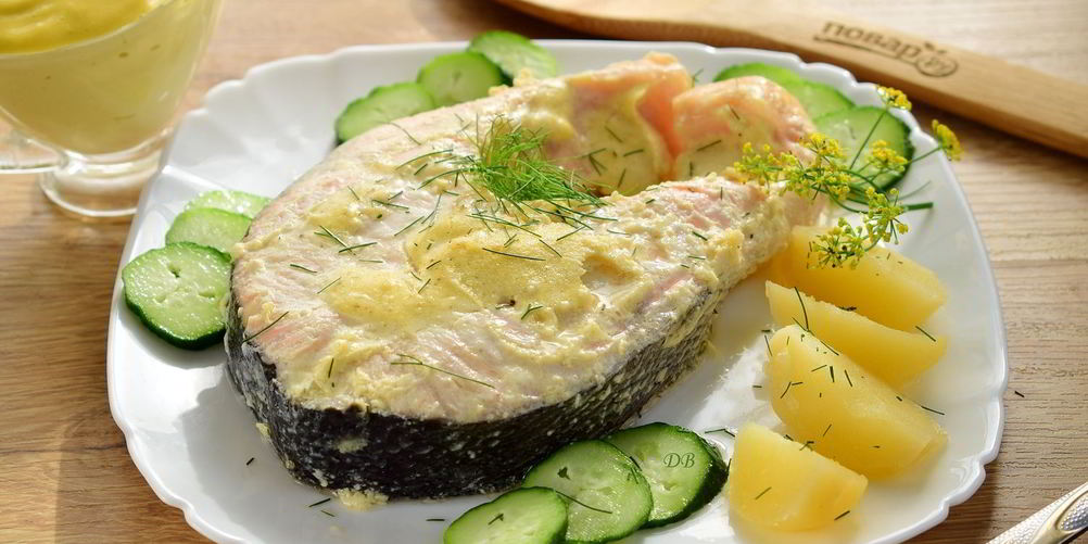 Рецепт лосося под майонезом, запеченный в рукаве