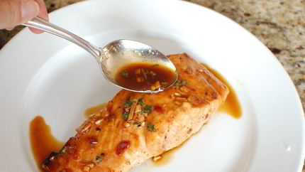 Лосось в китайском соусе, запеченный в духовке