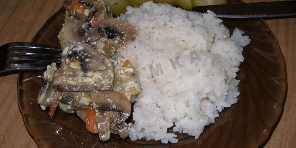 Рецепт минтая в сметане в духовке с шампиньонами