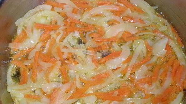 минтай в сметане в духовке с шампиньонами