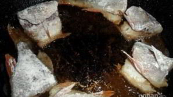 окунь жареный